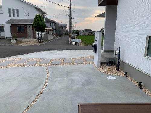 27263b03-6d25-45e4-83ff-282982155822