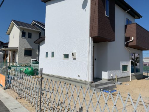 42b0df94-5d5d-409a-8342-01bdac6d5475